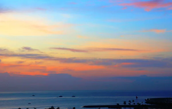 Sonnenuntergang Aquarellfarben Rot Blau Und Gelb Sonnenstrahlen Morgengrauen — Stockfoto