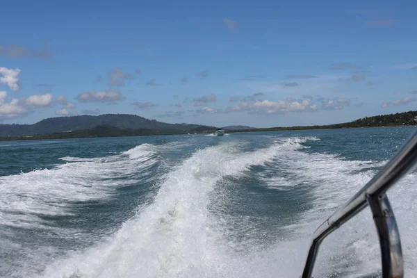 Background Waves Splashes Speedboat Ride Tropical Islands Ocean Asia — Stock Photo, Image