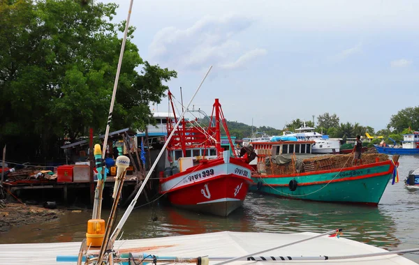 Barcos Barcos Oporto Barcos Pesca Cerca Las Islas Tropicales Océano — Foto de Stock