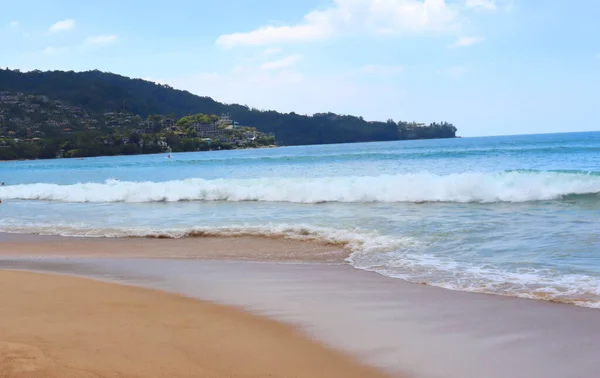 Тропічний Пляж Пальмами Піском Хвилями Райський Відпочинок Біля Моря Різдво — стокове фото