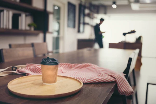 Café Chaud Latte Pour Servir Avec Tablier Sur Table Dans — Photo