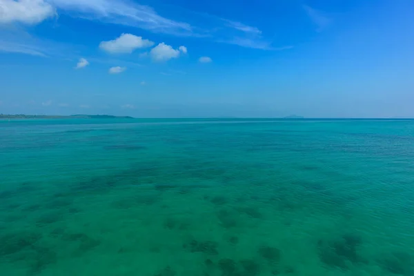 Tropisches Meer Und Blauer Himmel — Stockfoto