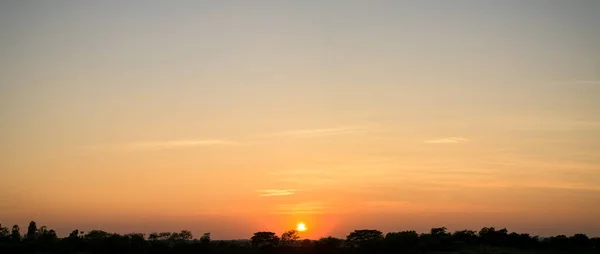 Panorama Pięknego Nieba Zachód Słońca Tło — Zdjęcie stockowe