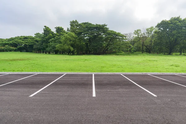 Halka açık alanlarda park yeri