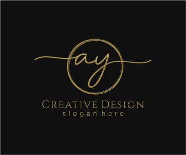 İlk el yazısı logosu tasarımı. Moda, fotoğrafçılık, düğün, güzellik, iş dünyası logosu.