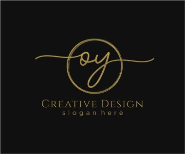 İlk el yazısı logosu tasarımı. Moda, fotoğrafçılık, düğün, güzellik, iş dünyası logosu.