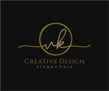 İlk el yazısı logosu tasarımı. Moda, fotoğrafçılık, düğün, güzellik, iş dünyası logosu.