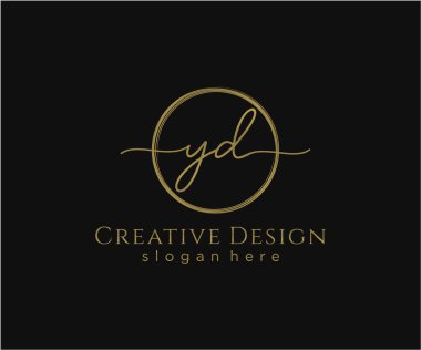 İlk el yazısı logosu tasarımı. Moda, fotoğrafçılık, düğün, güzellik, iş dünyası logosu.