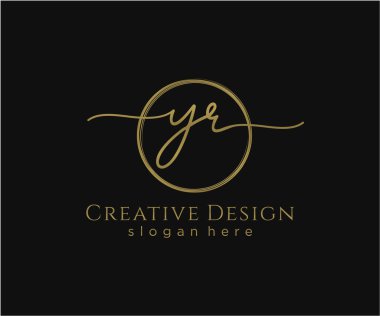 İlk el yazısı logosu tasarımı. Moda, fotoğrafçılık, düğün, güzellik, iş dünyası logosu.