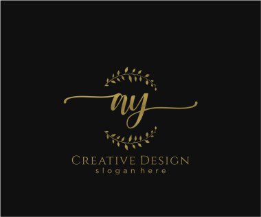 Başlangıçta AY güzellik monogramı ve zarif logo tasarımı