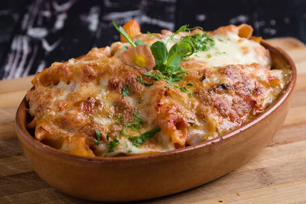 rustik kase lezzetli lezzetli penne rigate makarna 