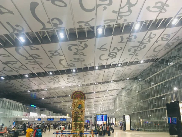 Ceiling Lettering at Domestic Departure Hall at Netaji Subhas Ch — Stock Photo, Image