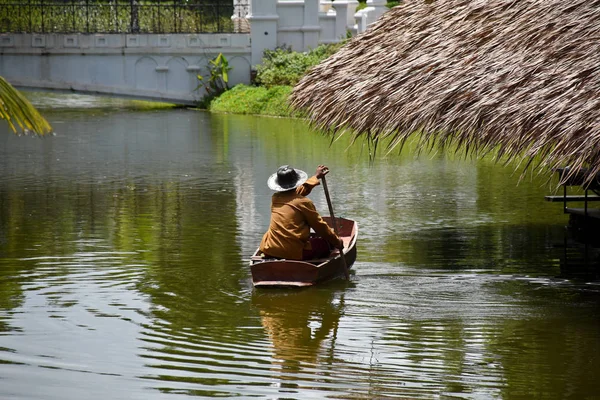 Otantik görüntüleri - gerçek insanlar, miras köy Mallika City R.E. 124 gerçek şeyler yapıyor