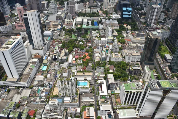 Bangkok - King Power Mahanakhon Gökdelen - Kapalı ve Açık 360 derece gözlem güvertesi, Cam Tepsi Deneyimi, Hidrolik Cam Asansör — Stok fotoğraf