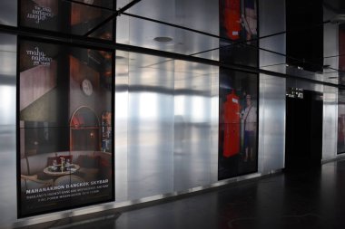 Bangkok - King Power Mahanakhon Gökdelen - Kapalı ve Açık 360 derece gözlem güvertesi, Cam Tepsi Deneyimi, Hidrolik Cam Asansör