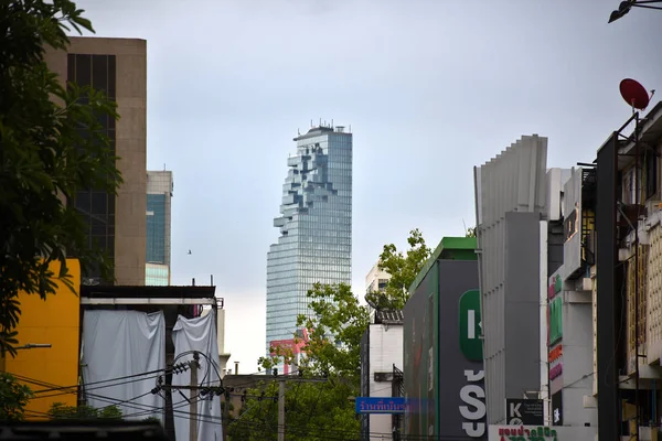 Небоскрёб King Power MahaNakhon — стоковое фото