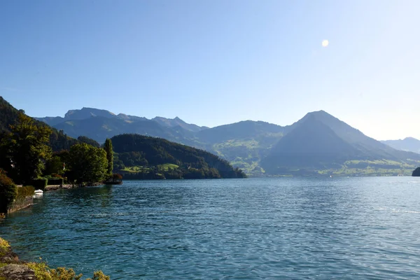 Paisaje Vista Del Lago Lucerna Rodeado Hermosos Valles Verdes Montañas — Foto de Stock