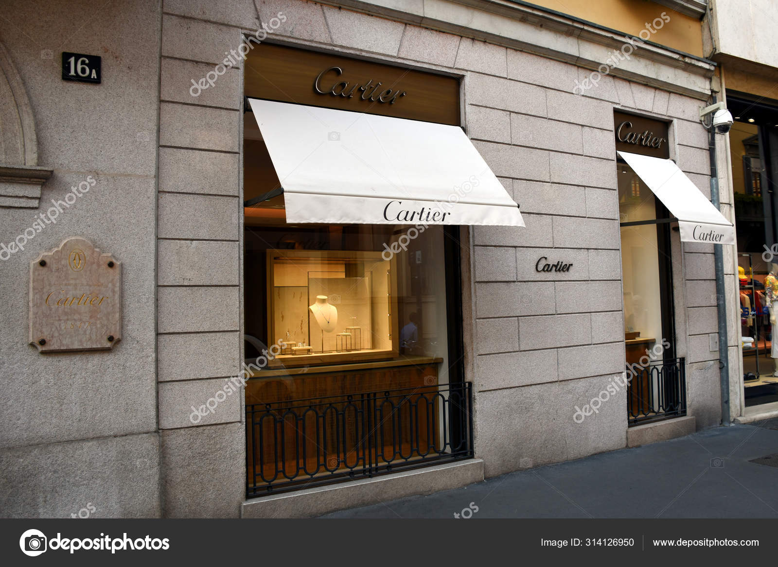 Milan Italy 2019 Cartier Storefront 