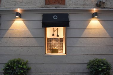 Milan, İtalya, 08.04.2019: Brera Sanat Bölgesi 'nde Bottega Ghianda' nın gösterimi, iki yüzyıl boyunca el işçiliği için gerçek bir referans niteliğindedir.