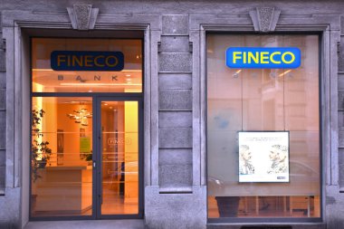 Milan, İtalya, 08.04.2019: giriş, Fineco Merkezi önü. Finecobank Banca Fineco Spa, kısaca Finecobank (Finecobank), İtalyan finans şirketi.