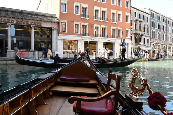 Veneza Itália 2019 Viagem Gôndola Romântica Privada Grande Canal Canal — Fotografia de Stock