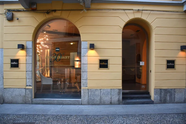 Mediolan Włochy 2019 Sklep Wejście Włoskiego Salonu Refleksji Milano Romantycznej — Zdjęcie stockowe