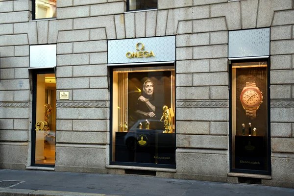 Милан Италия 2019 Omega Boutique Store Front Monte Napoleone Omega — стоковое фото