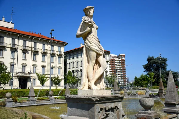 Fonte das Quatro Estações na Praça Júlio César — Fotografia de Stock