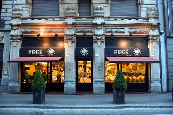 Milano Italien Juli 2019 Den Världsberömda Italienska Peck Restaurangen Och — Stockfoto
