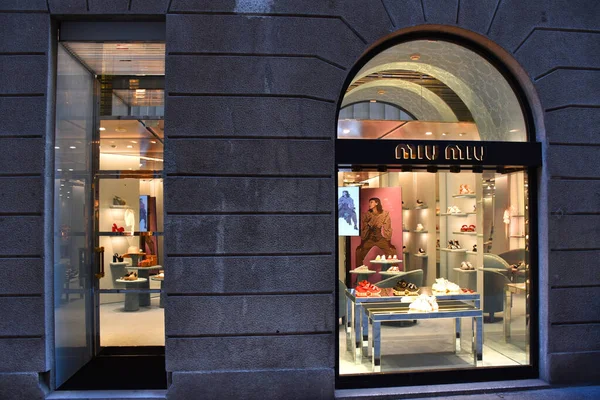 Mediolan Włochy 2019 Storefront Wejście Miu Miu Sant Andrea — Zdjęcie stockowe