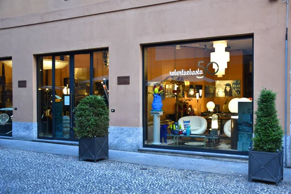 Milan Italy 2019 Storefront Entrance Displays Italian Exclusive Luxury Art — 스톡 사진