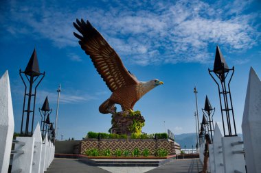 Langkawi, Malezya 08.12.2019: Kartal Meydanı ya da Dataran Lang, Langkawis 'in en bilinen insan yapımı cazibelerinden biridir.