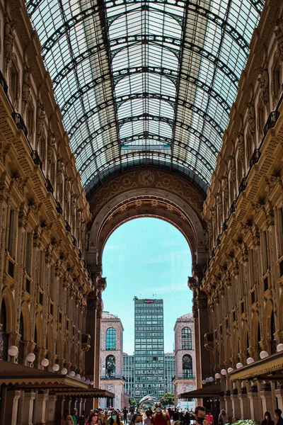 Milan Itálie Slavná Galerie Vittorio Emanuele Krásném Letním Dni Miláně — Stock fotografie