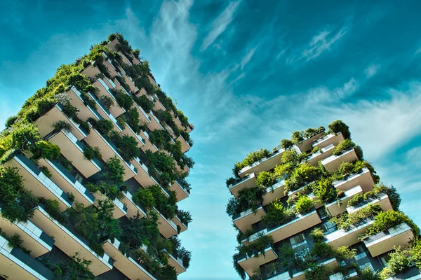 Mediolan Włochy 2020 Vertical Forest Bosco Verticale Innowacyjny Wieżowiec Green — Zdjęcie stockowe