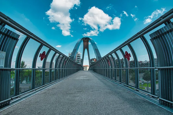 Milán Italia 2020 Moderna Pasarela Ciclista Peatonal Que Conecta Plaza —  Fotos de Stock