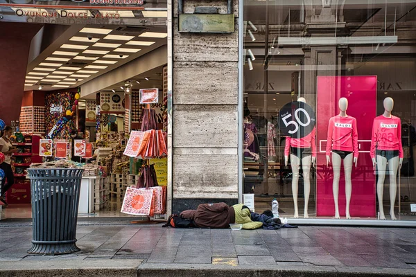 Milan Italy 2020 Homeless People Streets Milan — Stock Photo, Image