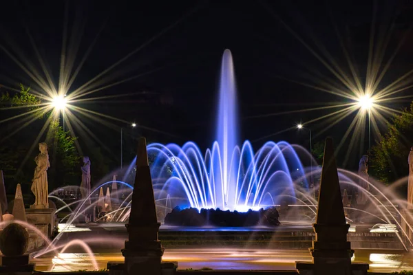 Milano Italia 2020 Fuente Colorida Impresionante Las Cuatro Estaciones Fontana — Foto de Stock