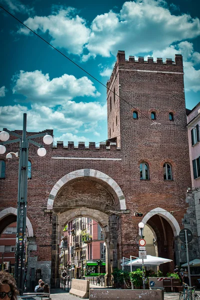 Милан Италия 2020 Древние Ворота Порта Тичинезе Порта Тичинезе Средневековые — стоковое фото
