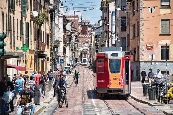 Milano Talya 2020 Tramvaylarla Dolu Yoğun Corso Porta Ticinese Manzarası Telifsiz Stok Imajlar