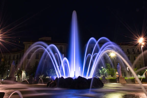 Milano Italia 2020 Fuente Colorida Impresionante Las Cuatro Estaciones Fontana Fotos de stock