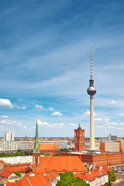 Über blick auf ostberlin mit fernsehturm auf alexanderp — Stockfoto