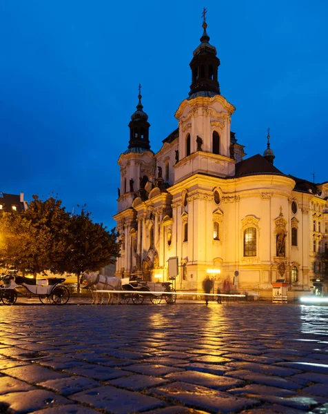 在布拉格圣尼古拉教堂 — 图库照片