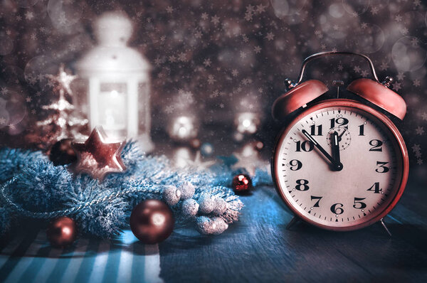 "С Новым годом! " Открытки со свечами, украшениями и
 