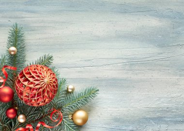 Noel arkaplanı: Köşe süsleri köknar dalları ve İsa ile süslenmiş