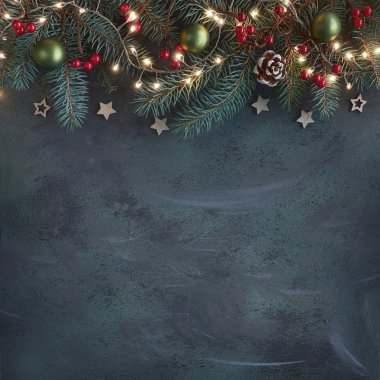Noel arkaplanı köknar dalları, kırmızı böğürtlenler, koniler ve Xmas