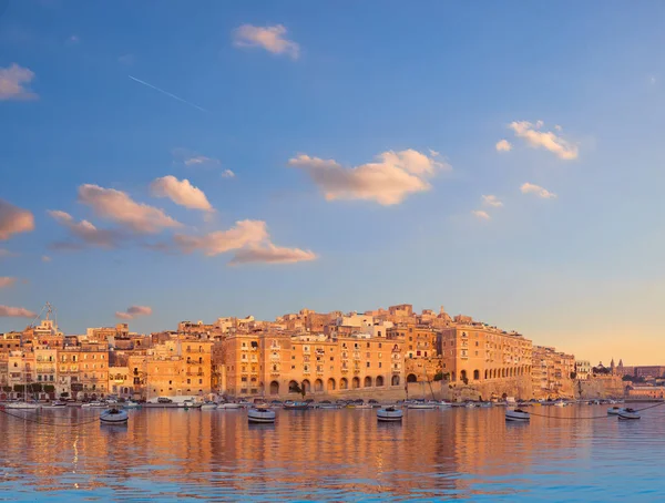Panorama of Senglea peninsula in the morning, Malta — Stockfoto