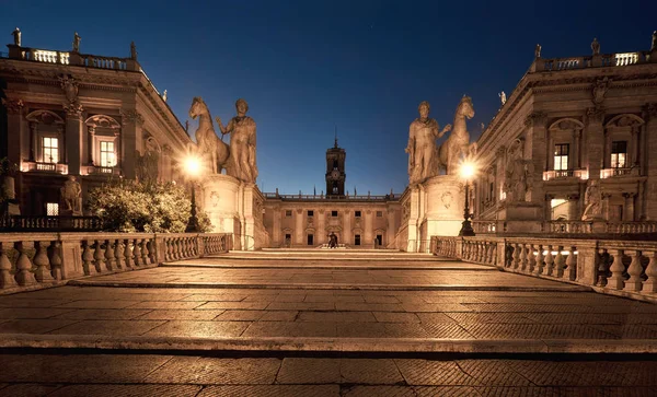 Cordonata Capitolina stairs case on the Capitoline Hill, Rome, Ita — 图库照片