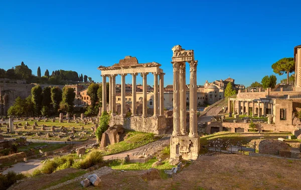 Imagem panorâmica do Fórum Romano ou Fórum de César, em Roma — Fotografia de Stock