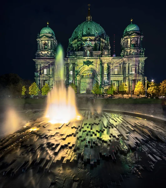 Duomo di Berlino con illuminazione festiva — Foto Stock