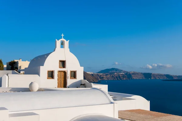 Isola di Santorini, cappella locale nel villaggio di Oia — Foto Stock